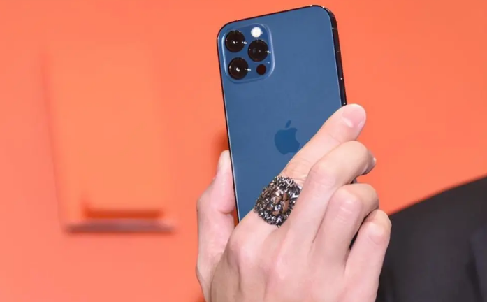 盐边苹果手机维修分享iPhone12系列重启方法教程 